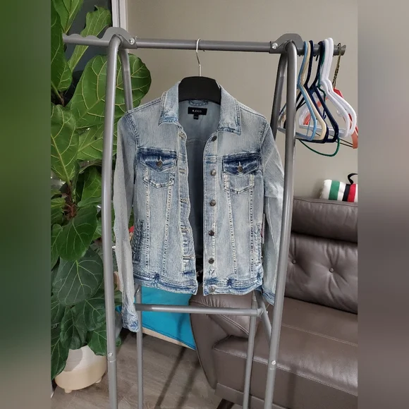 CLEARANCE: BNWT Distressed Jean Jacket - Picture 1 of 4